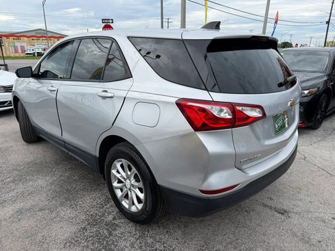 Used 2019 Chevrolet Equinox LS w/ LS Convenience Package FWD image 6