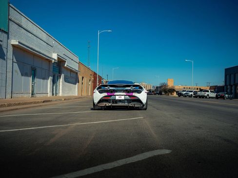 Used 2018 McLaren 720S RWD image 33