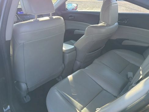 Used 2017 Acura ILX FWD image 9