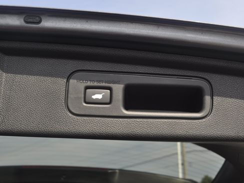 Used 2026 Honda Odyssey Touring image 12