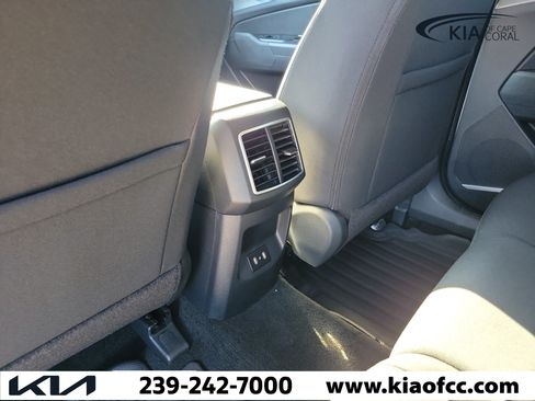New 2026 Kia Sportage LX FWD image 12