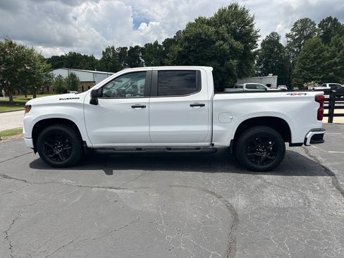 Used 2024 Chevrolet Silverado 1500 Custom w/ Turbomax Blackout Package AWD/4WD image 7