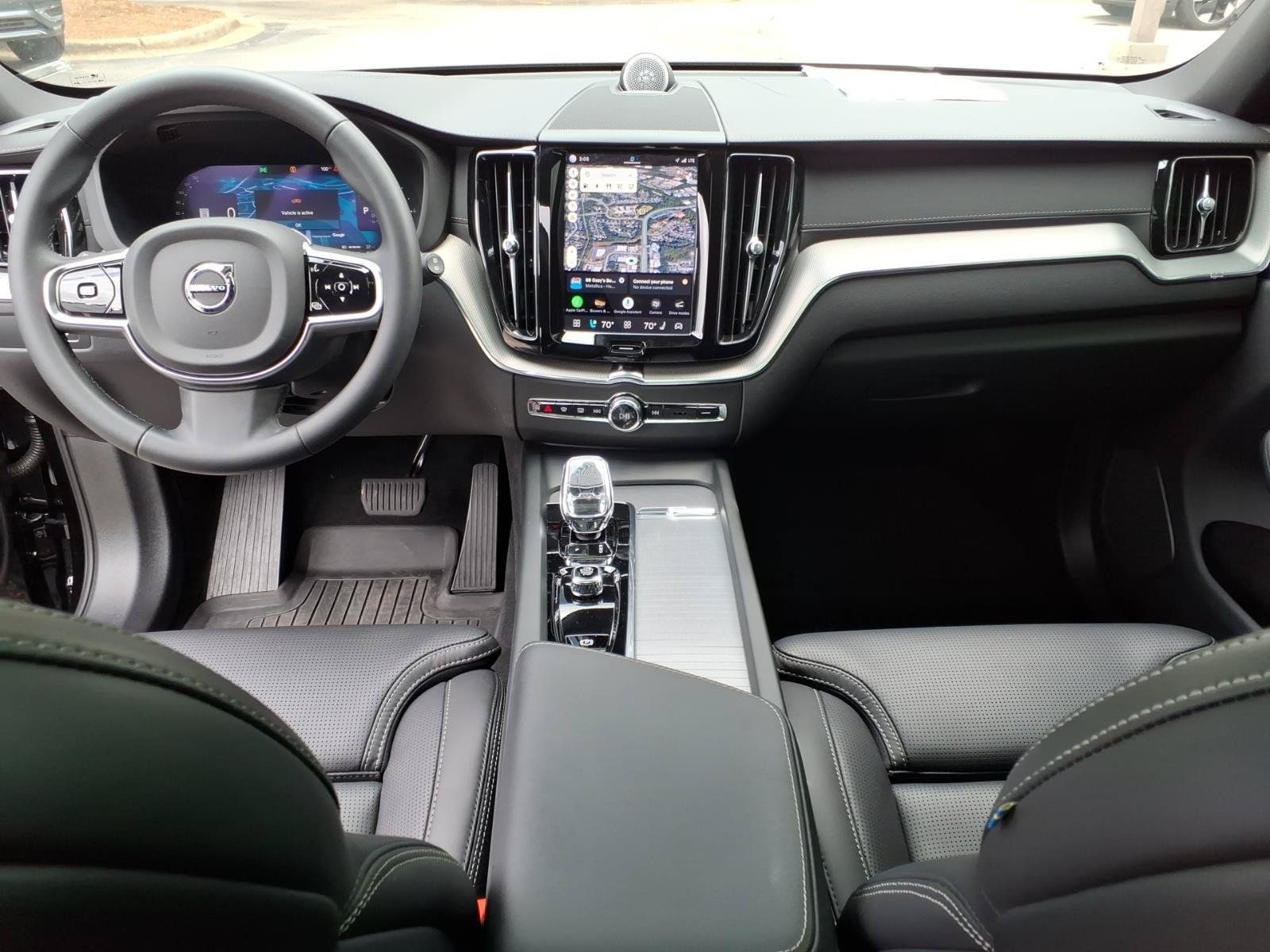 Certified 2024 Volvo XC60 T8 Ultimate w/ Protection Package Premier AWD/4WD image 10