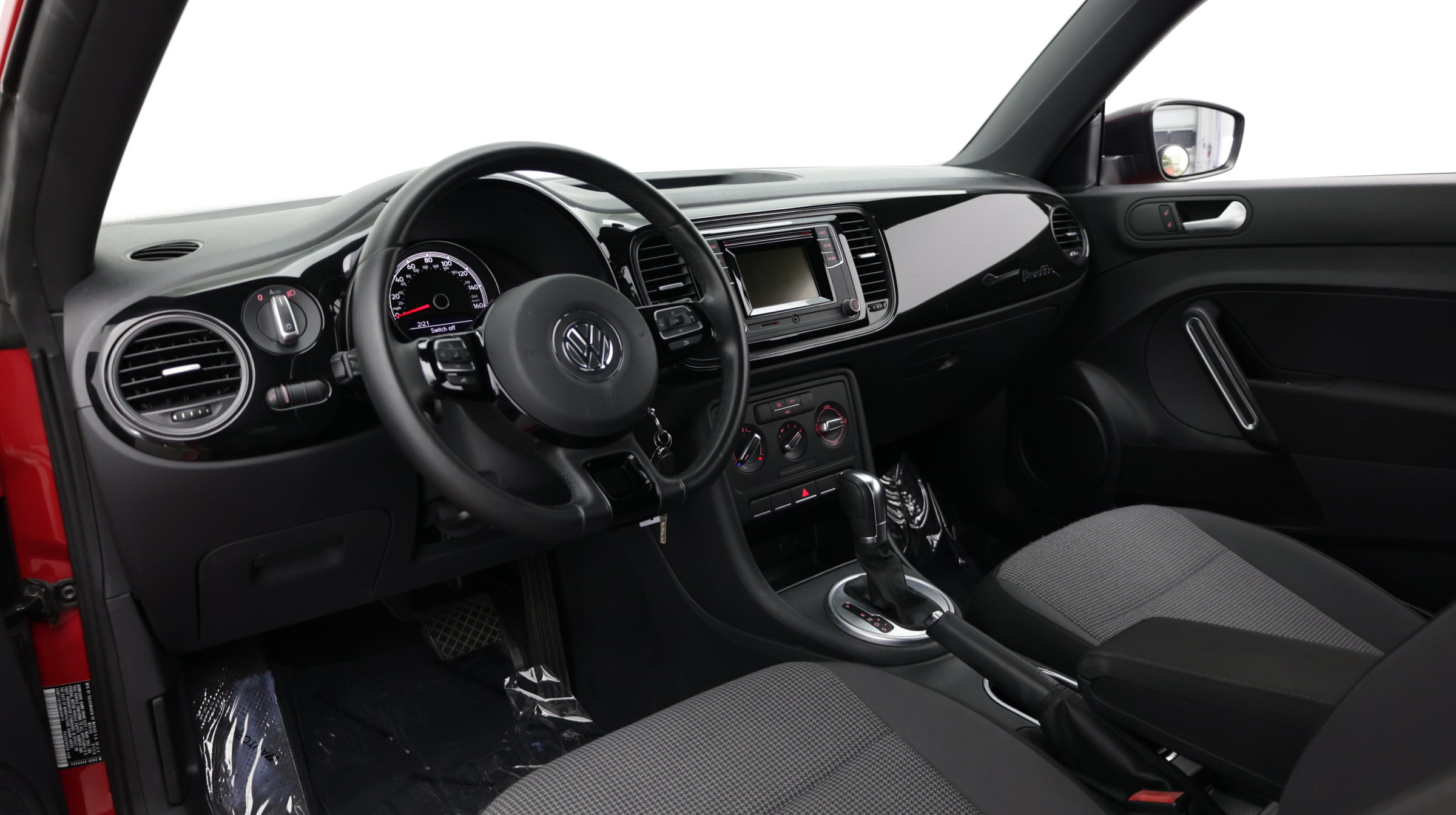 Used 2017 Volkswagen Beetle 1.8T Classic FWD image 11