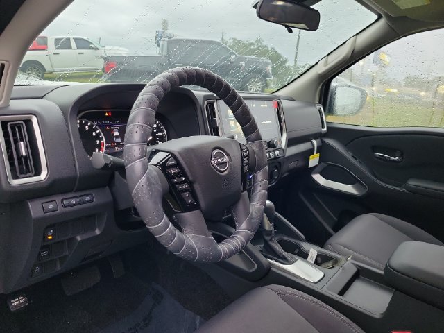Used 2027 Nissan Frontier SV w/ All-Weather Content Package RWD image 15