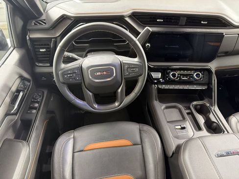Used 2024 GMC Sierra 2500 AT4 w/ AT4 Premium Plus Package AWD/4WD image 29