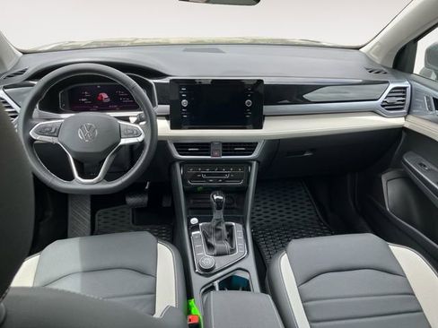 New 2025 Volkswagen Taos SEL image 10