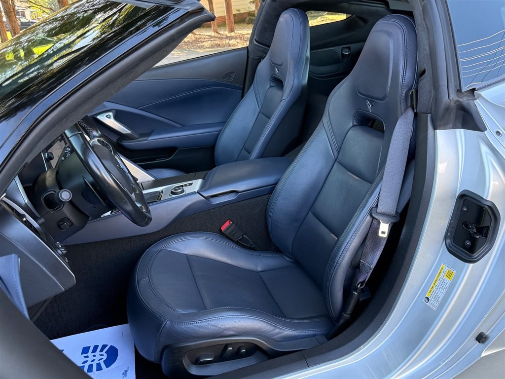 Used 2017 Chevrolet Corvette Stingray Coupe RWD image 50