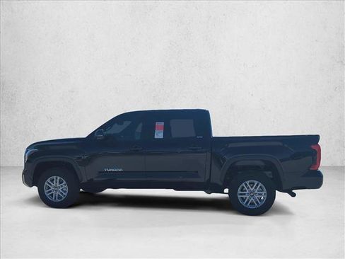 Used 2026 Toyota Tundra SR5 w/ SR5 Premium Package AWD/4WD image 8