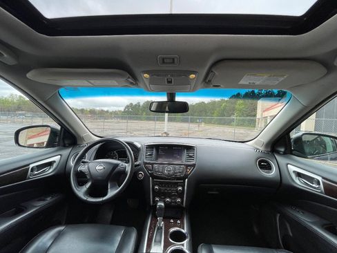 Used 2015 Nissan Pathfinder Platinum image 31
