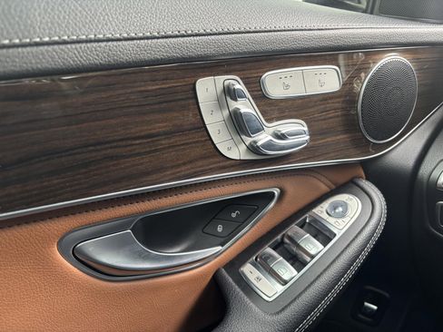 Used 2018 Mercedes-Benz GLC 300 image 13