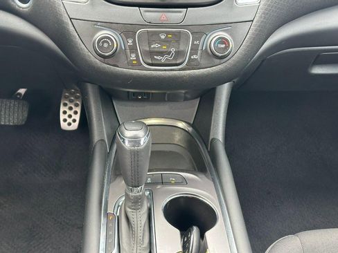 Used 2017 Chevrolet Malibu LT w/ Driver Confidence Package image 14