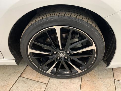 Used 2020 Toyota Camry XSE image 9