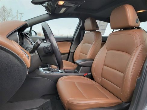 Used 2019 Chevrolet Cruze Diesel w/ Sun And Sound Package image 20