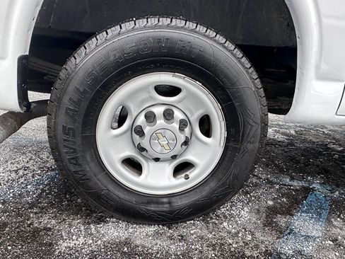 Used 2021 Chevrolet Express 2500 w/ Driver Convenience Package image 13