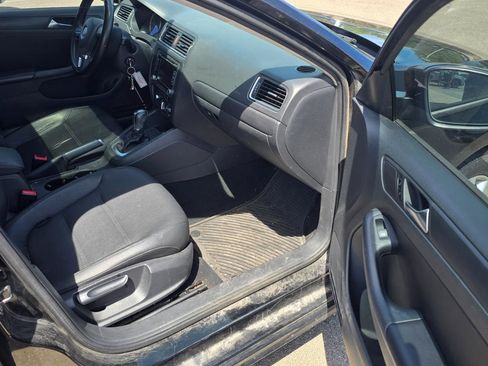 Used 2012 Volkswagen Jetta SE FWD image 21