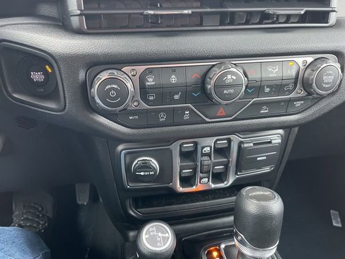 New 2026 Jeep Gladiator Sport image 23