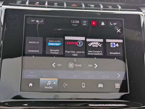 Used 2023 Jeep Grand Cherokee Altitude image 20