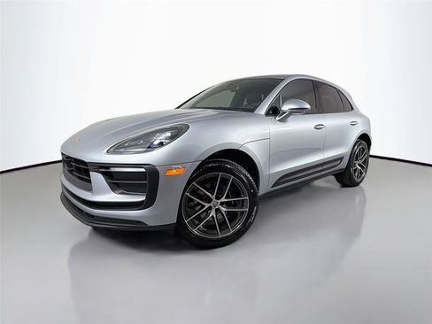 Certified 2026 Porsche Macan AWD/4WD image 1