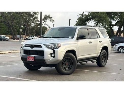 Certified 2021 Toyota 4Runner Venture w/ Moonroof Package AWD/4WD image 41