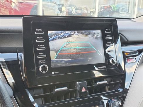 Used 2024 Toyota Camry LE image 28