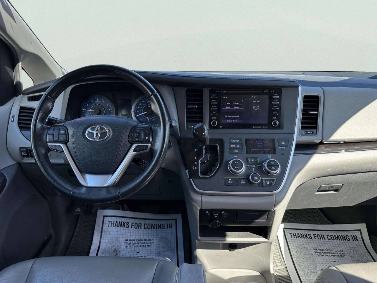 Used 2020 Toyota Sienna XLE FWD image 29