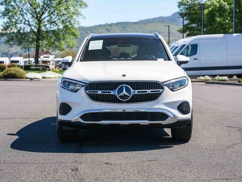 Certified 2025 Mercedes-Benz GLC 300 4MATIC image 5