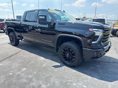 Used 2025 Chevrolet Silverado 2500 High Country w/ High Country Premium Package AWD/4WD image 7