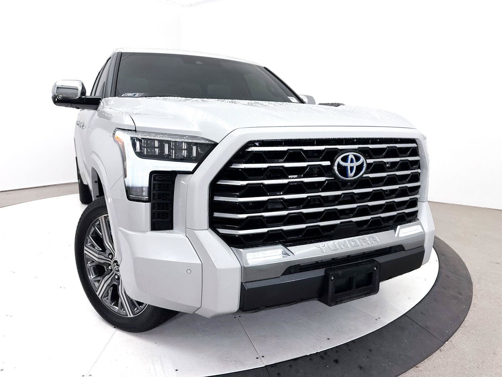 Used 2024 Toyota Tundra Capstone AWD/4WD image 7