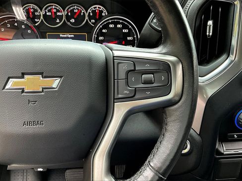 Used 2021 Chevrolet Silverado 1500 LT image 11