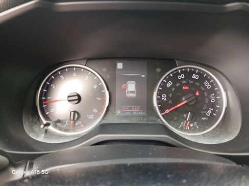 Used 2021 Toyota RAV4 LE FWD image 30