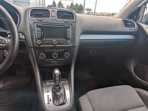 Used 2013 Volkswagen Golf TDI image 8