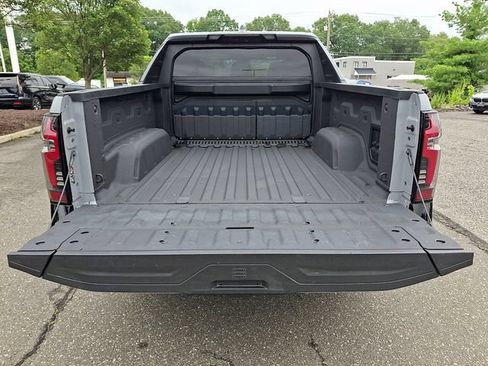 Used 2025 Chevrolet Silverado EV RST AWD/4WD image 31