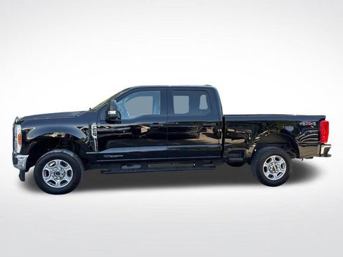 Used 2025 Ford F250 XLT AWD/4WD image 2
