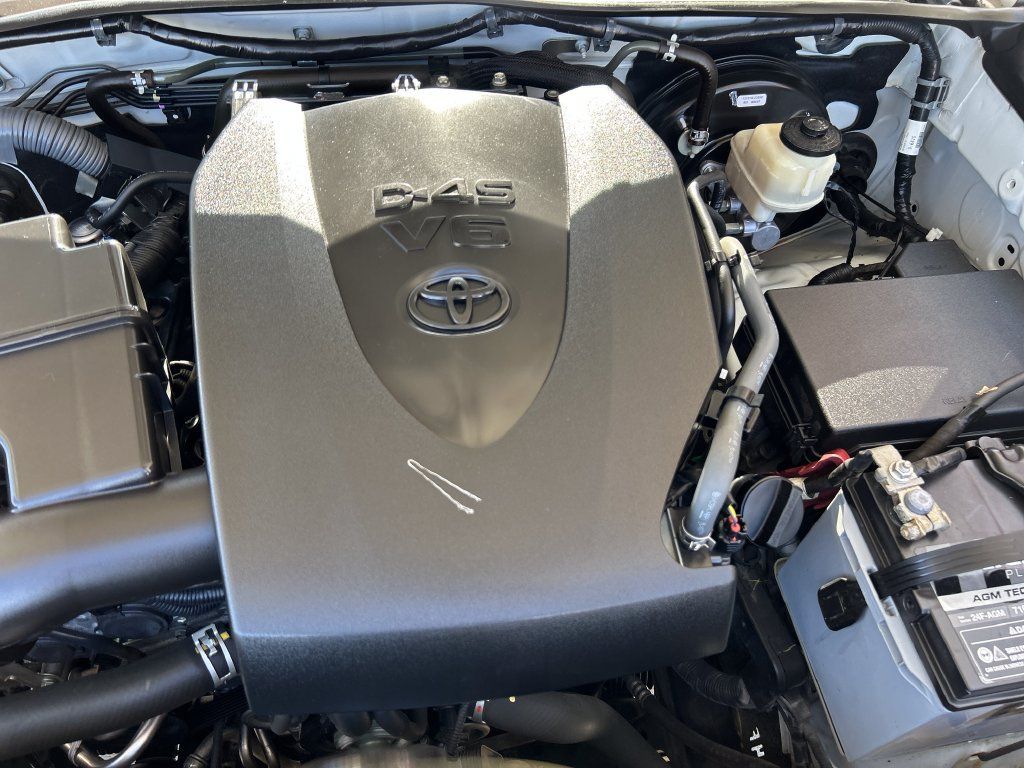 Certified 2017 Toyota Tacoma SR5 w/ Tow Package RWD image 22