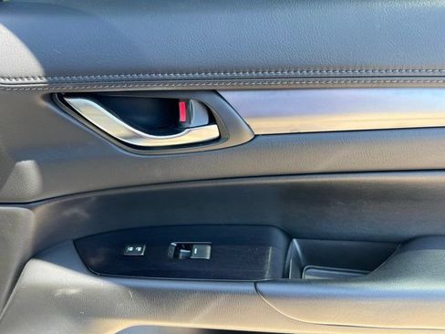 Used 2021 MAZDA CX-5 Touring FWD image 29