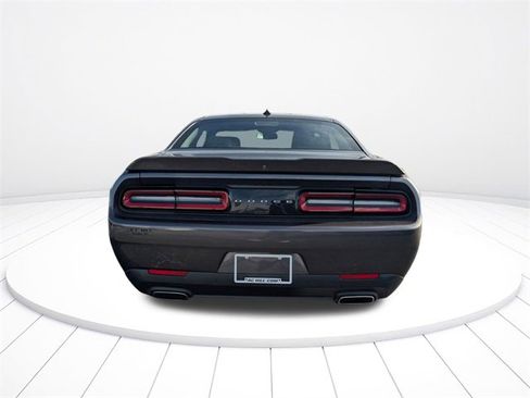 Used 2016 Dodge Challenger SXT Plus image 15