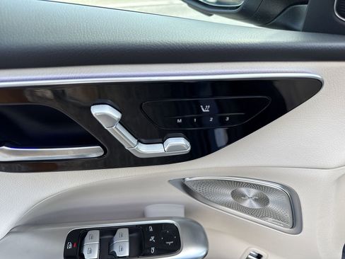 New 2025 Mercedes-Benz C 300 Sedan image 12