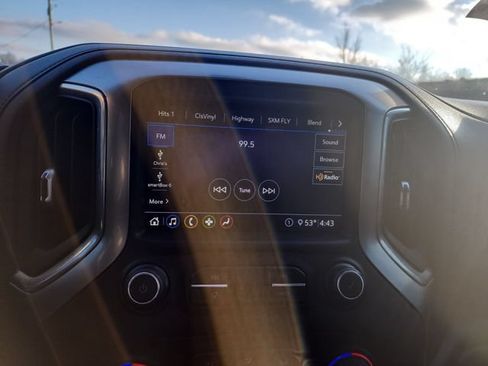 Used 2020 Chevrolet Silverado 1500 LT Trail Boss AWD/4WD image 22