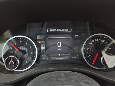 New 2026 RAM 1500 Express AWD/4WD image 22