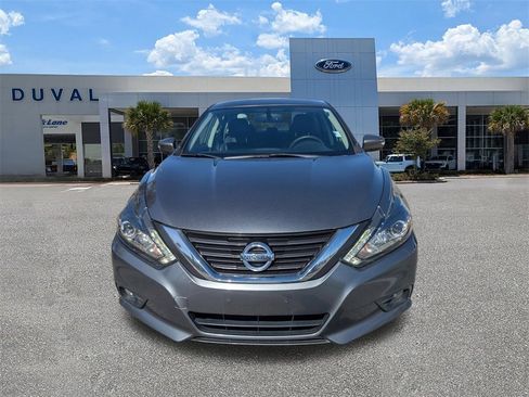 Used 2017 Nissan Altima 2.5 SL w/ 2.5 Technology Package image 9