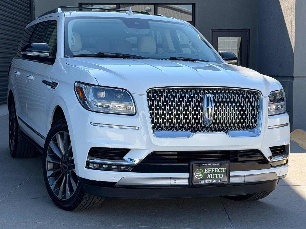 Used 2021 Lincoln Navigator Reserve w/ Luxury Package AWD/4WD image 5