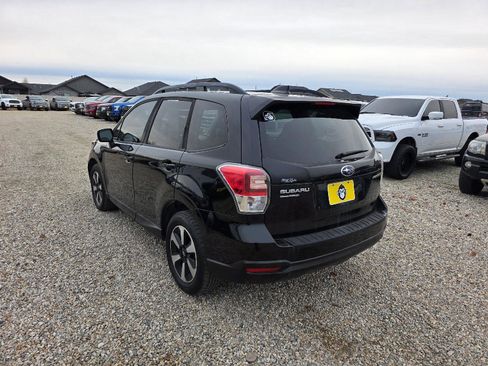 Used 2018 Subaru Forester 2.5i Premium w/ All-Weather Package image 7