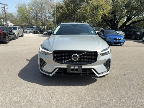 Certified 2025 Volvo XC60 B5 Core image 8