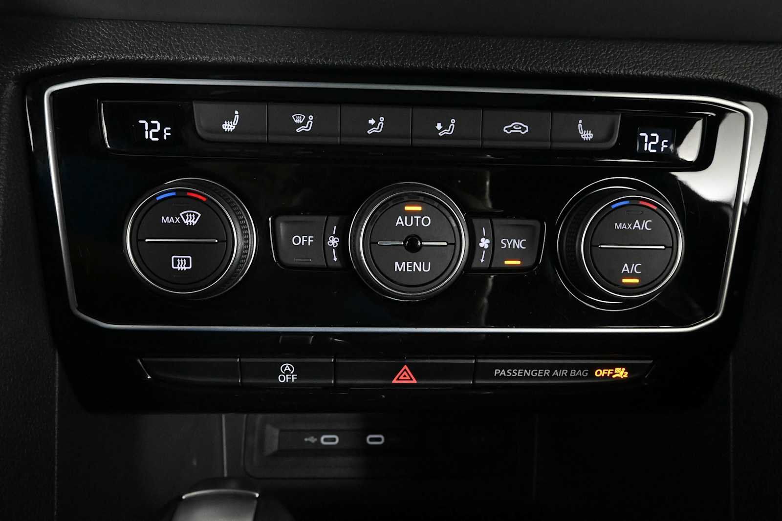 Certified 2023 Volkswagen Atlas Cross Sport SEL AWD/4WD image 32