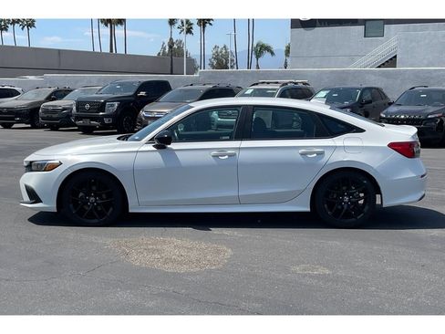 Used 2023 Honda Civic Sport image 2