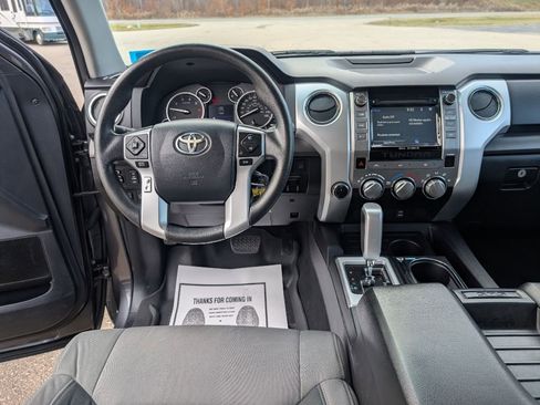 Used 2016 Toyota Tundra SR5 image 11