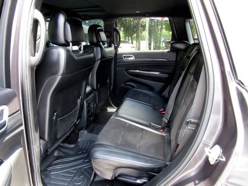 Used 2020 Jeep Grand Cherokee Altitude image 20