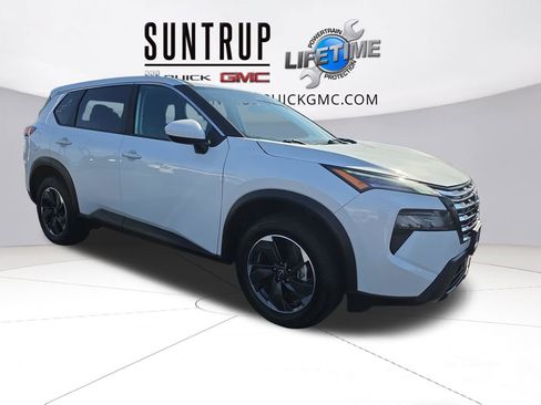 Used 2024 Nissan Rogue SV image 8