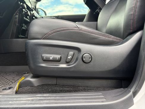 Used 2021 Toyota 4Runner Venture w/ Moonroof Package AWD/4WD image 30